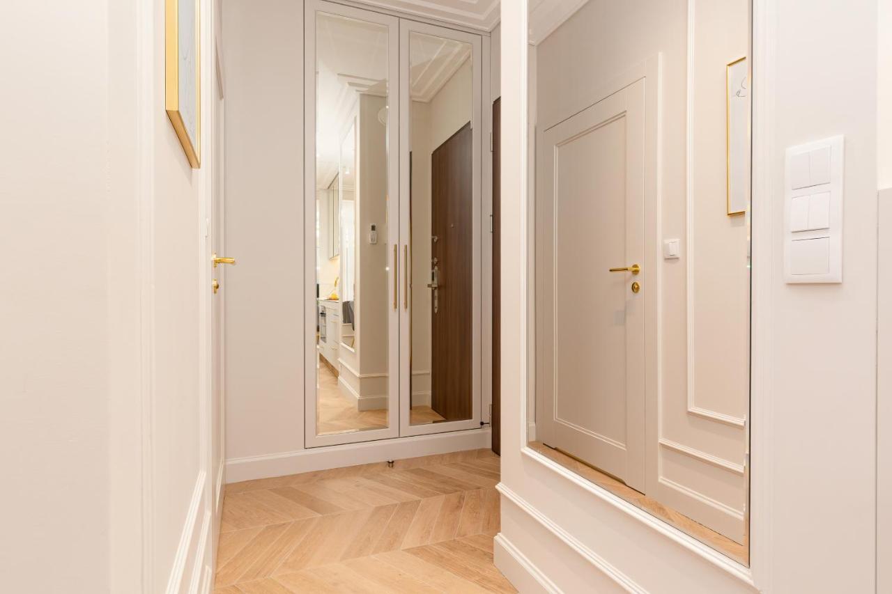 Mennica Residence Central Apartment By Renters Prestige 华沙 外观 照片